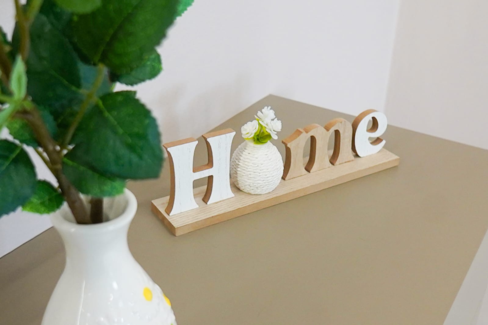 Apartment décor detail