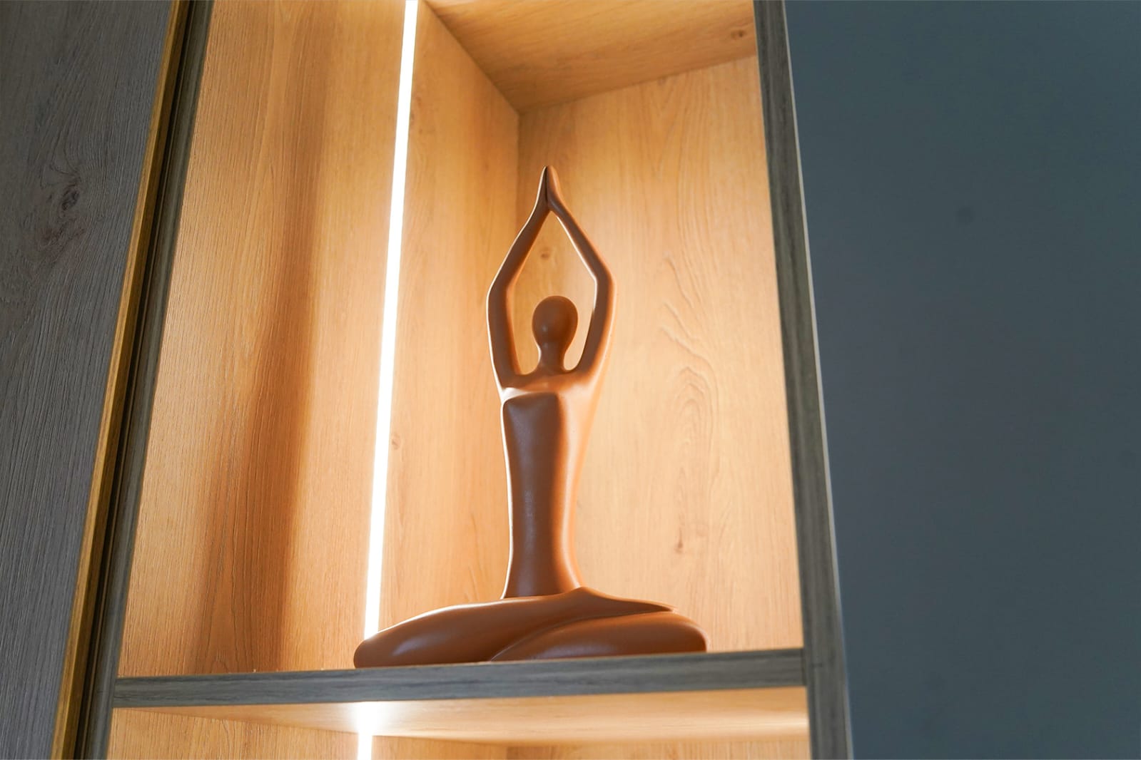 Decorative shelf detail