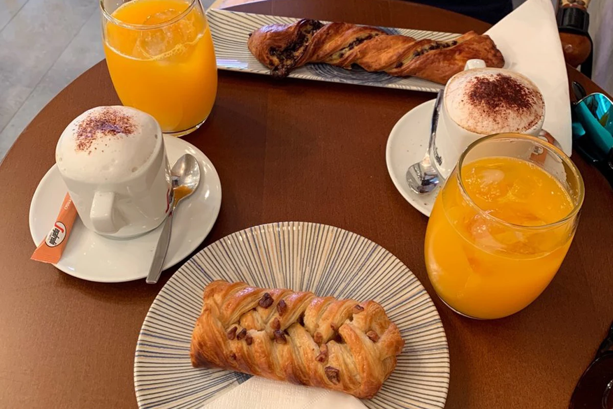 Best Cafés & Breakfast Spots